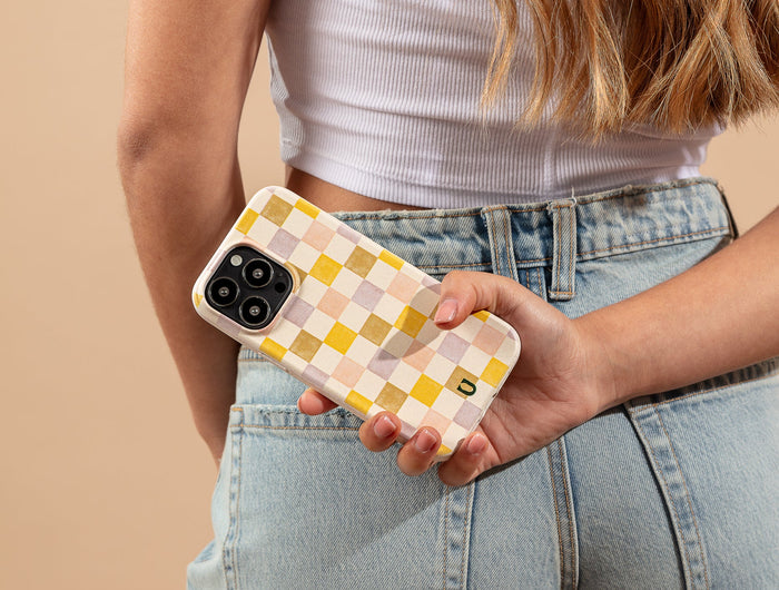 <h2>Essential Cases:<br/><span style="text-decoration:underline">Cute. Fashionable. Aesthetic.</span></h2>