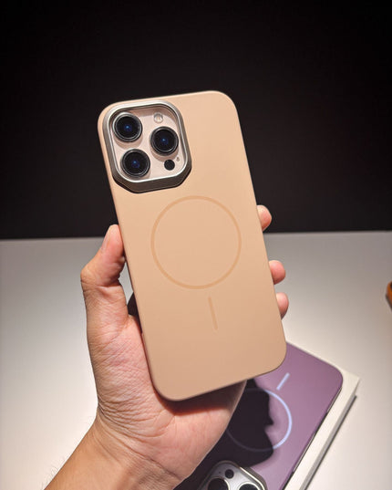 iPhone - Frosted Magsafe Shell Case